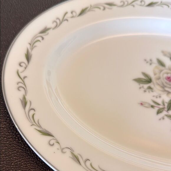 Diamond China Romance Cream and Green Floral Dinnerware Serving Plate - Picture 4 of 6